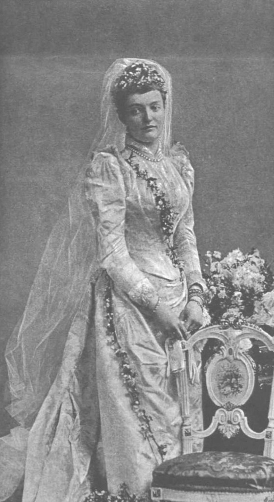  1890 Margarethe of Thurn and Taxis wedding dress APFxRani 9Jan09