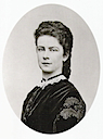 Elisabeth in oval portrait